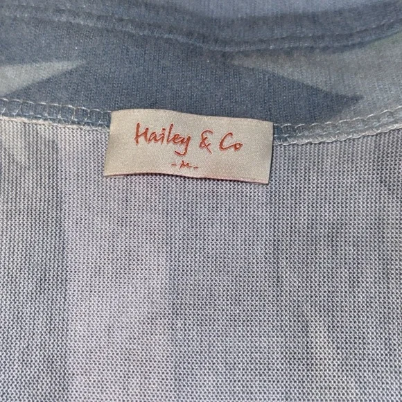 Button down - Picture 2 of 2